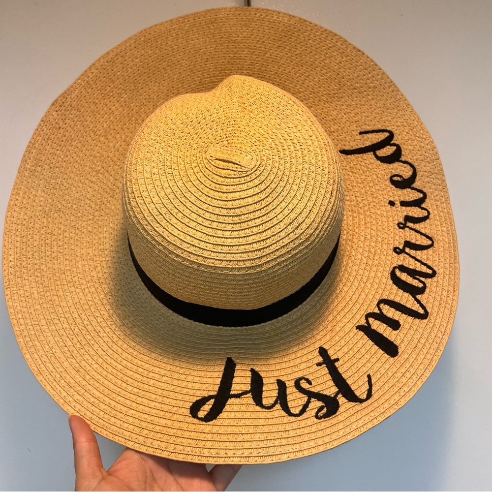 COPY - Married life! Newlywed bride’s perfect accessory!